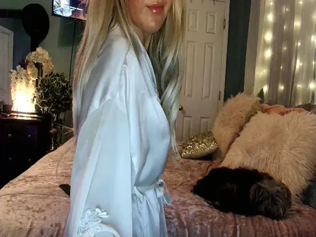 Live sex webcam photo for TeXasStitties #273897146