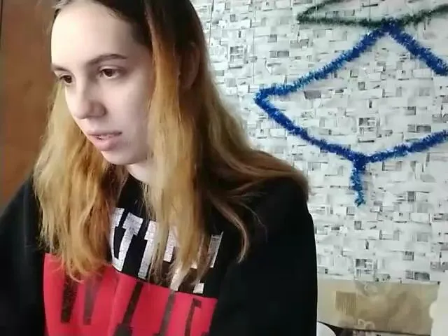 Live sex webcam photo for Tessa005 #271765929