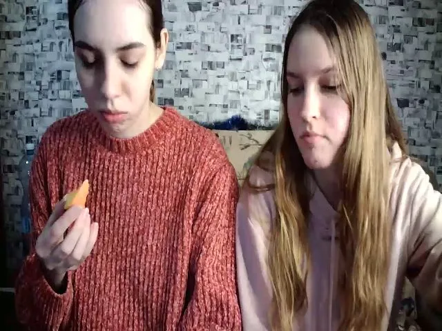 Live sex webcam photo for Tessa005 #272268424