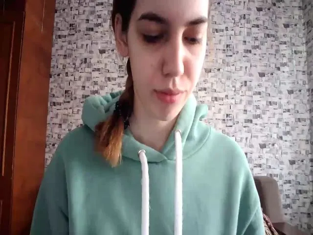 Live sex webcam photo for Tessa005 #272422083