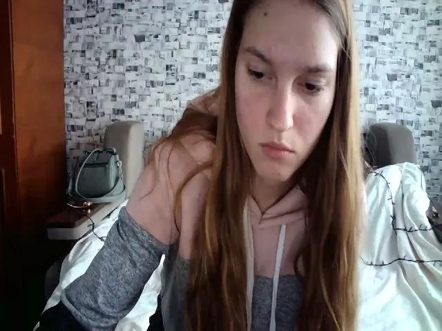 Live sex webcam photo for Tessa005 #272437502