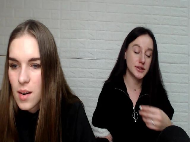 Live sex webcam photo for TessaLoveXX #271823887