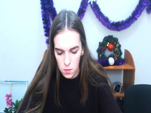 Live sex webcam photo for TessaLoveXX #271871434