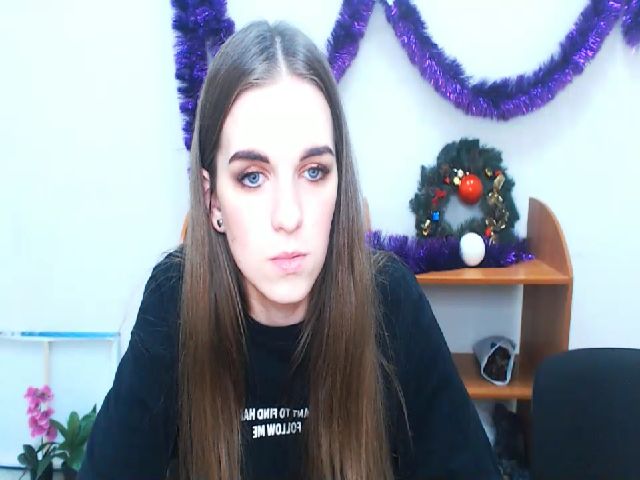 Live sex webcam photo for TessaLoveXX #271896175