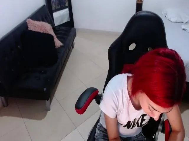 Live sex webcam photo for Thaunhty #272440713