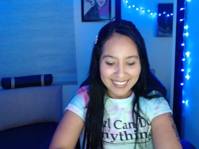 Live sex webcam photo for TheLatinBunny #272670344