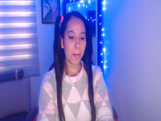 Live sex webcam photo for TheLatinBunny #272690395