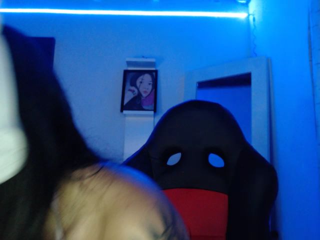 Live sex webcam photo for TheLatinBunny #273366034
