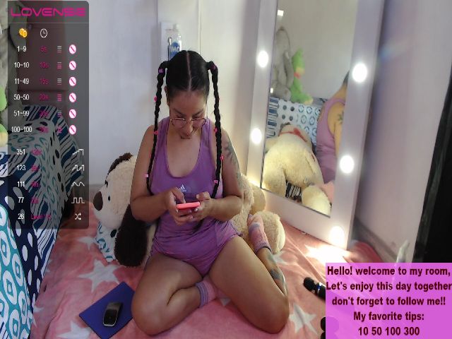 Live sex webcam photo for TheLatinBunny #274005834