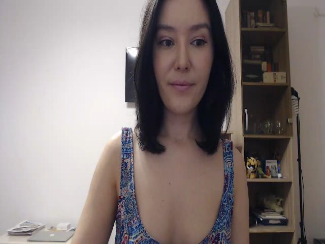 Live sex webcam photo for TheMorrigan_ #272440992