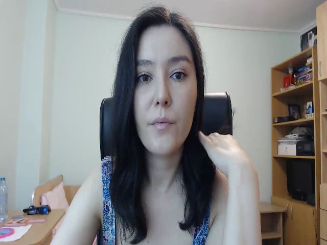 Live sex webcam photo for TheMorrigan_ #273778218