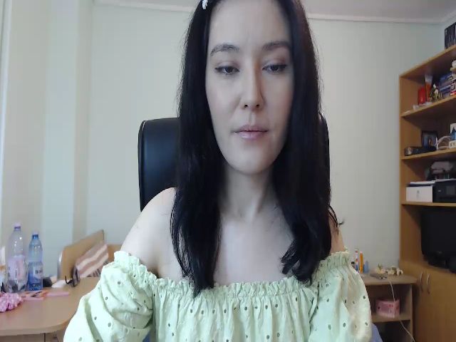 Live sex webcam photo for TheMorrigan_ #274087733