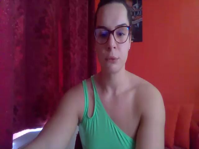 Live sex webcam photo for TheRealStrong #274626233