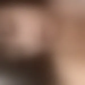 Live sex webcam photo for TheeVixxxen #292774172