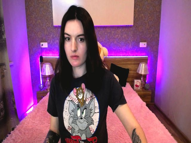 Live sex webcam photo for Thewitcher_x #272498275