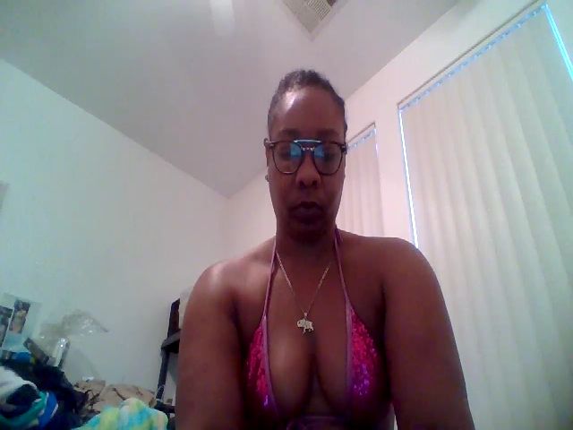 Live sex webcam photo for Thicknessluv1 #273795856