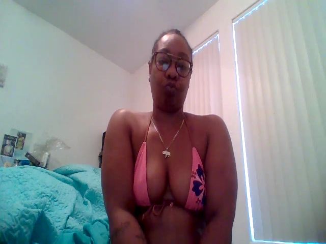 Live sex webcam photo for Thicknessluv1 #273797911