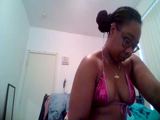 Live sex webcam photo for Thicknessluv1 #273890280