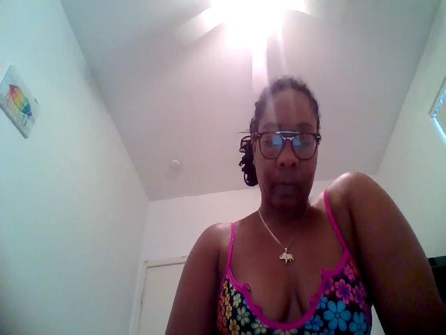 Live sex webcam photo for Thicknessluv1 #273922234