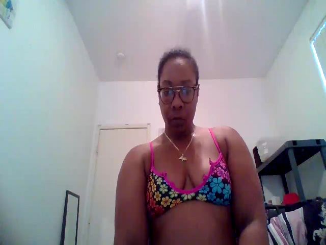 Live sex webcam photo for Thicknessluv1 #273924387