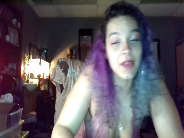 Live sex webcam photo for ThickyNikki7 #272836971