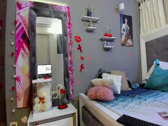 Live sex webcam photo for TifanyDaniel #272650956