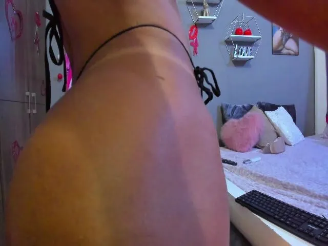 Live sex webcam photo for TifanyDaniel #272996860