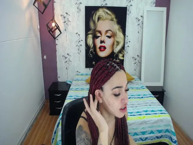 Live sex webcam photo for Tiffanny_10 #271828435