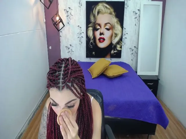 Live sex webcam photo for Tiffanny_10 #271853069