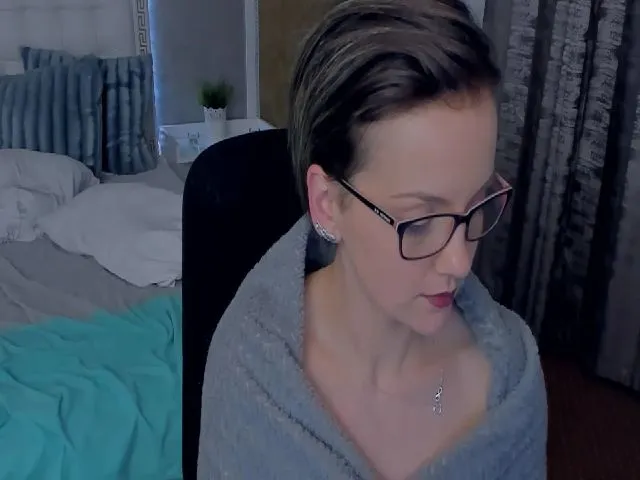 Live sex webcam photo for TiffanyRioxxx #271961368