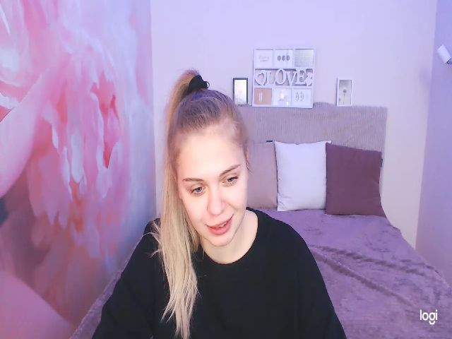 Live sex webcam photo for TiffanyThoms #272708872