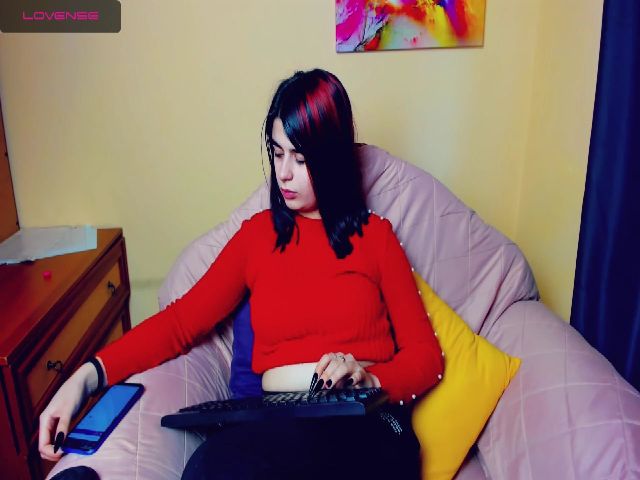 Live sex webcam photo for TigerTata #272553033