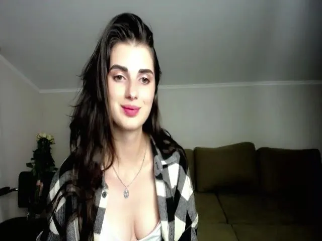 Live sex webcam photo for TinaBeckham #274025118