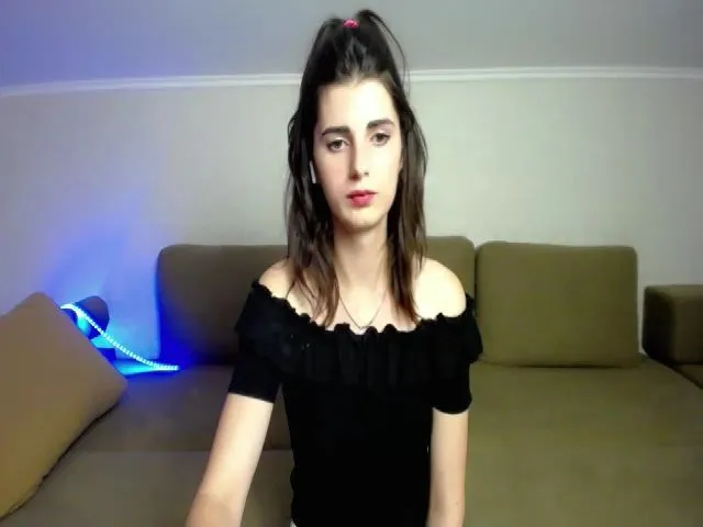 Live sex webcam photo for TinaBeckham #274100677