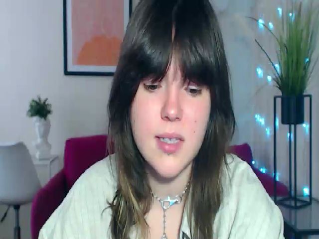 Live sex webcam photo for TinaTomson #272251631