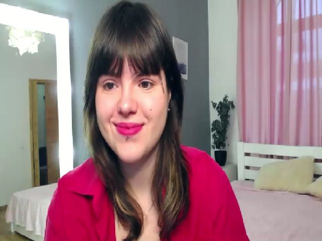 Live sex webcam photo for TinaTomson #272327259