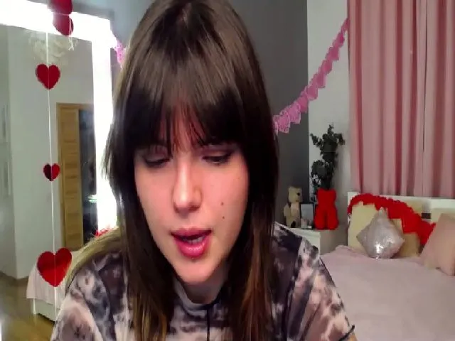 Live sex webcam photo for TinaTomson #272454501