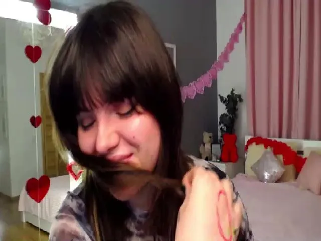 Live sex webcam photo for TinaTomson #272454914