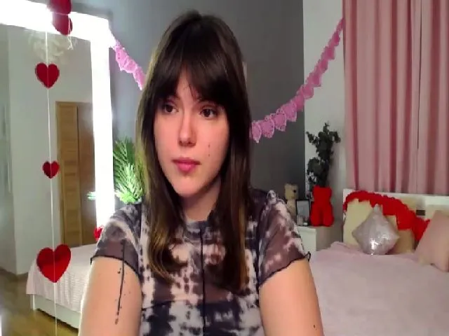 Live sex webcam photo for TinaTomson #272455433