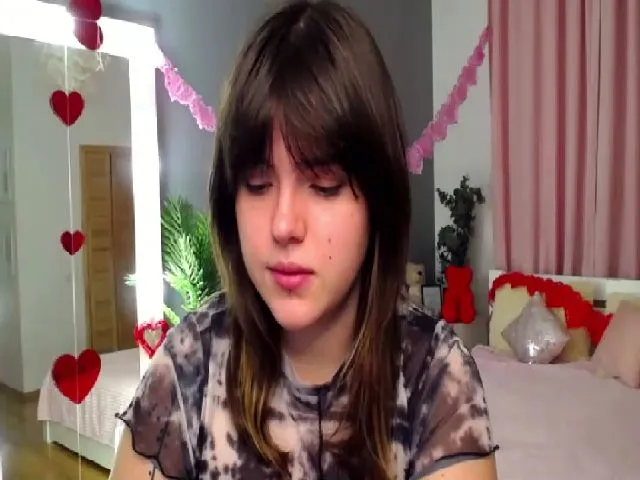 Live sex webcam photo for TinaTomson #272456502