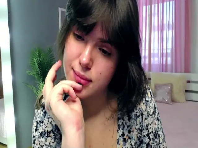 Live sex webcam photo for TinaTomson #272524222