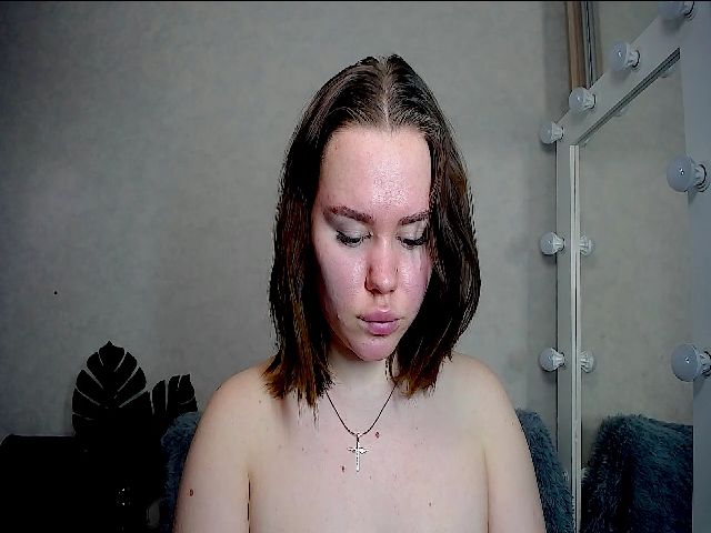 Live sex webcam photo for Tina__R #272240296