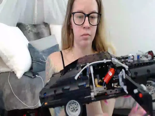 Live sex webcam photo for Tinktvxxx #272348095