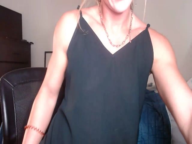 Live sex webcam photo for TinyGym_Bunny #275149469