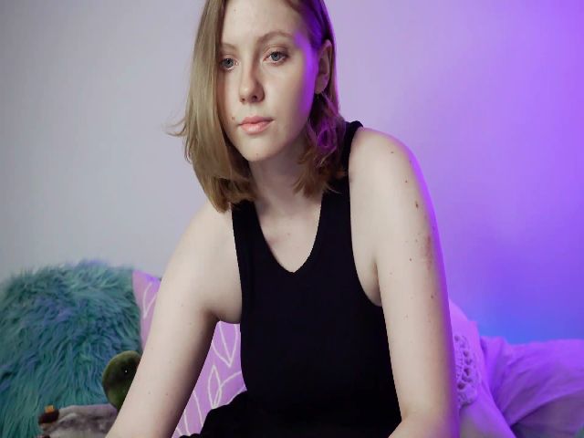 Live sex webcam photo for TipplyBaby #273753464