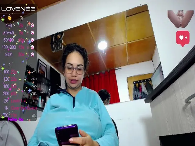 Live sex webcam photo for Titshuge_big #272913951