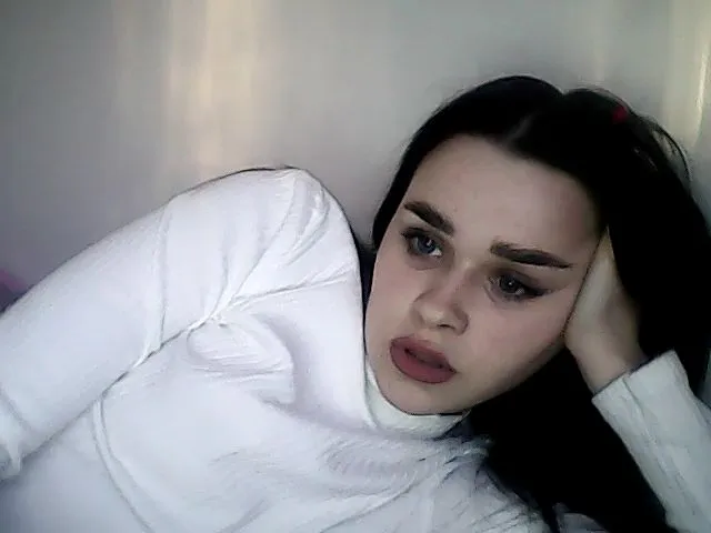 Live sex webcam photo for TomaMur #272424086