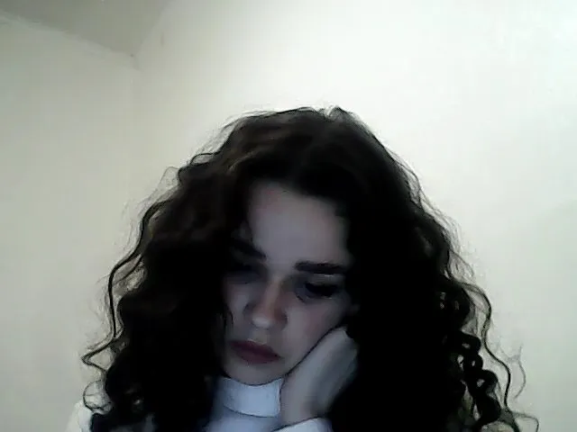 Live sex webcam photo for TomaMur #272438681