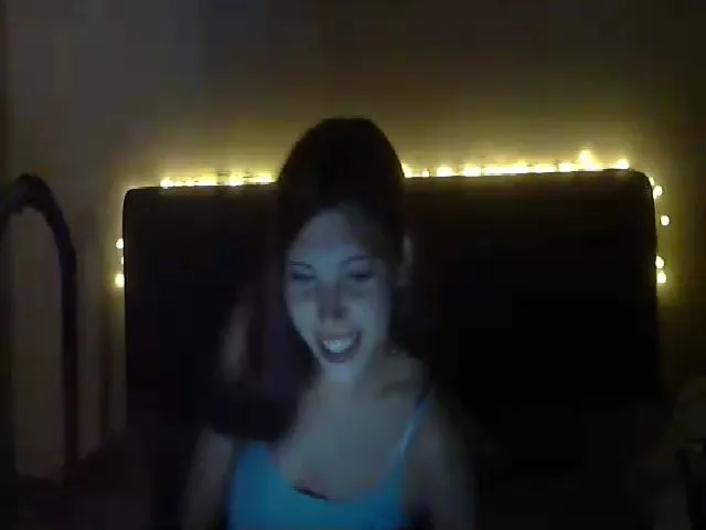 Live sex webcam photo for Tonissecret1 #274534403