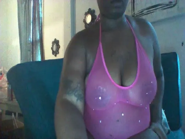 Live sex webcam photo for Treasureedior #273956654